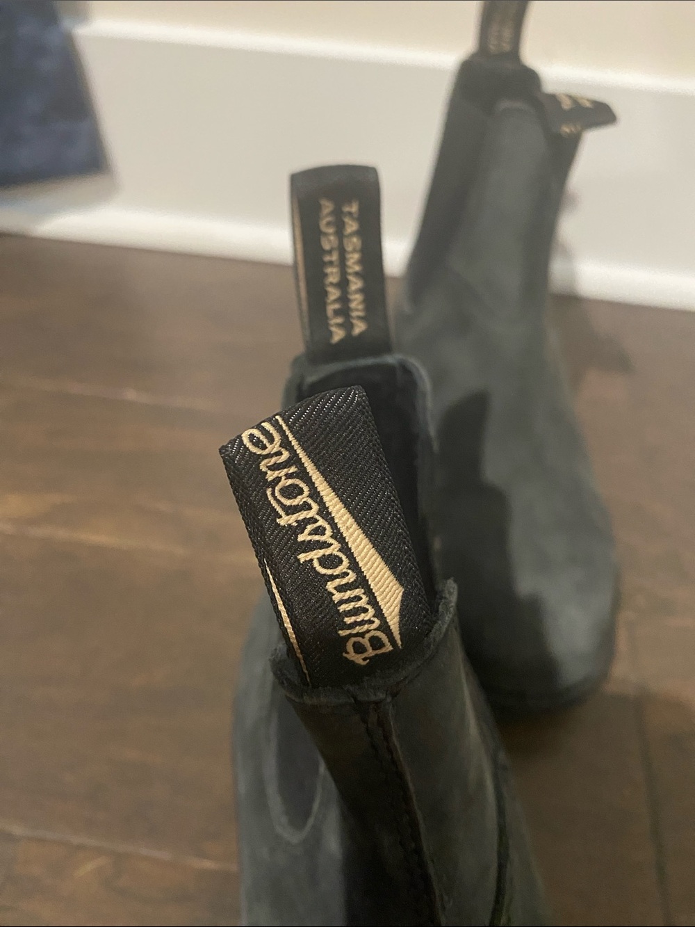 Blundstone Gray Chelsea Ankle Boots - Women's Pull-On Booties - Picture 2 of 4
